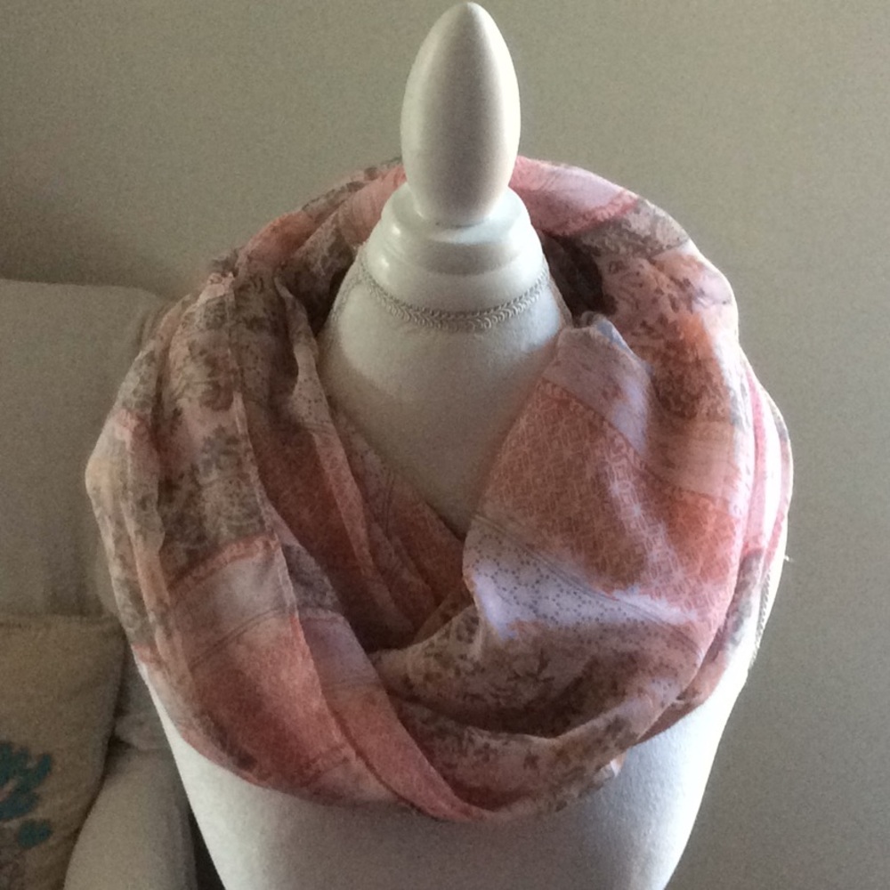 Infinity scarf